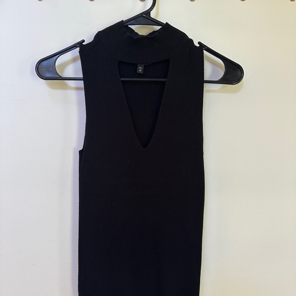 Express V Cut Out Tank Top, Color Black, Size Medium